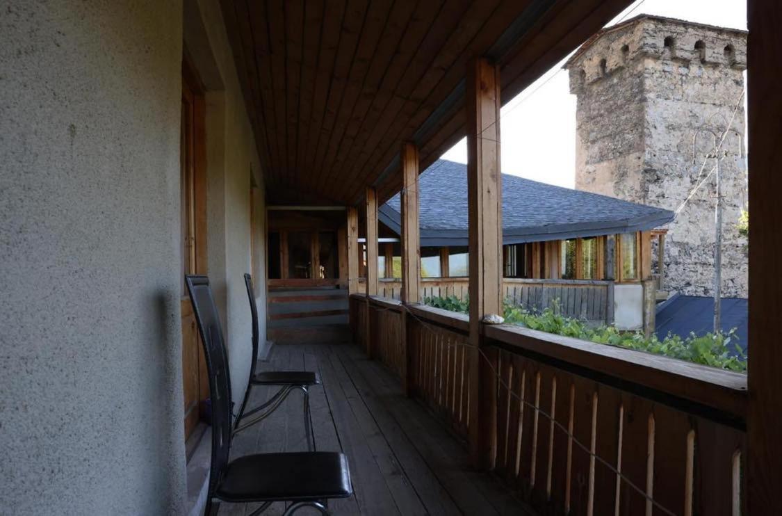 Mestialux Guesthouse Eksteriør bilde