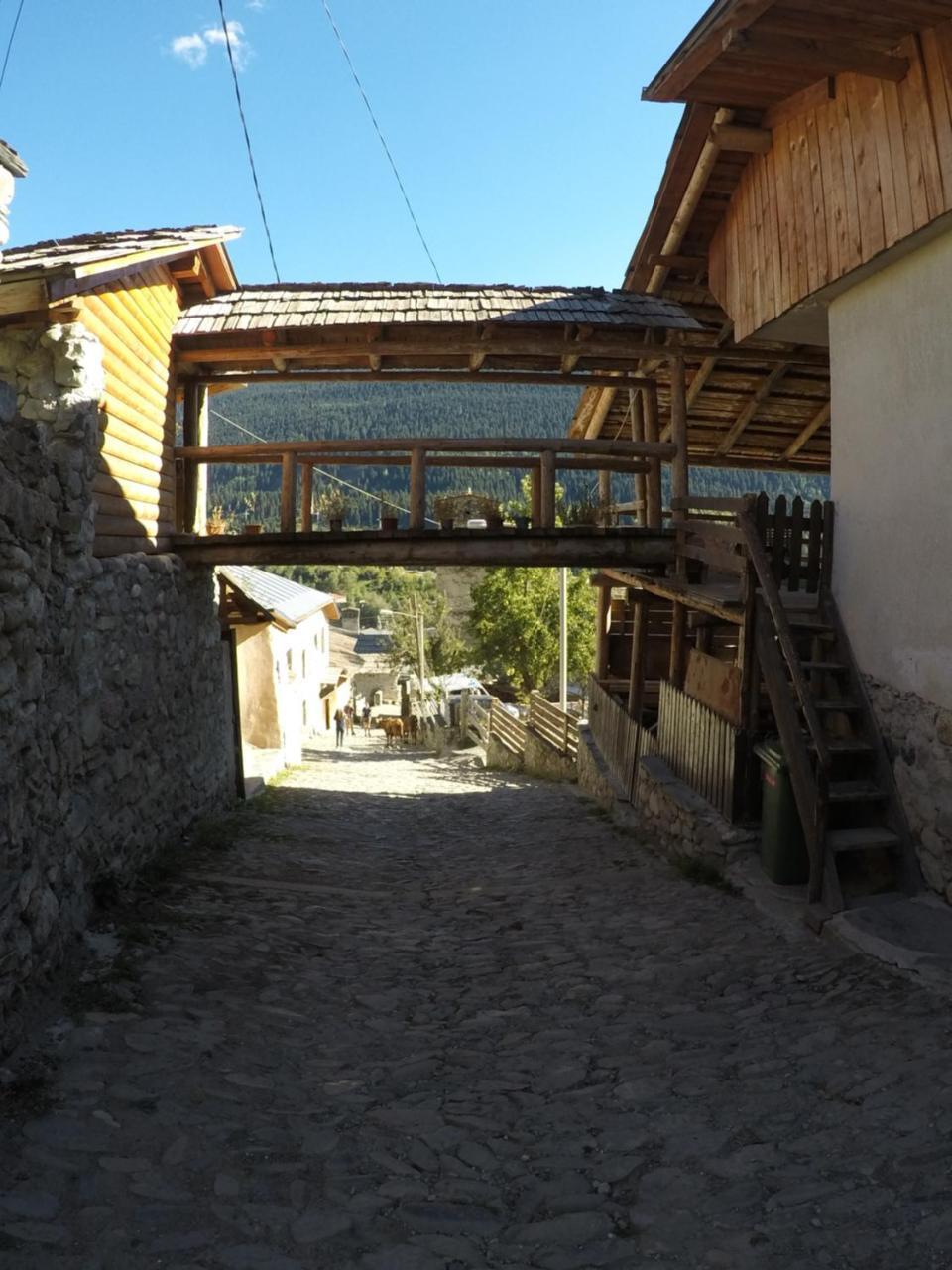 Mestialux Guesthouse Eksteriør bilde